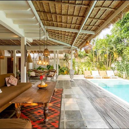 Oma Villa Seminyak Esterno foto