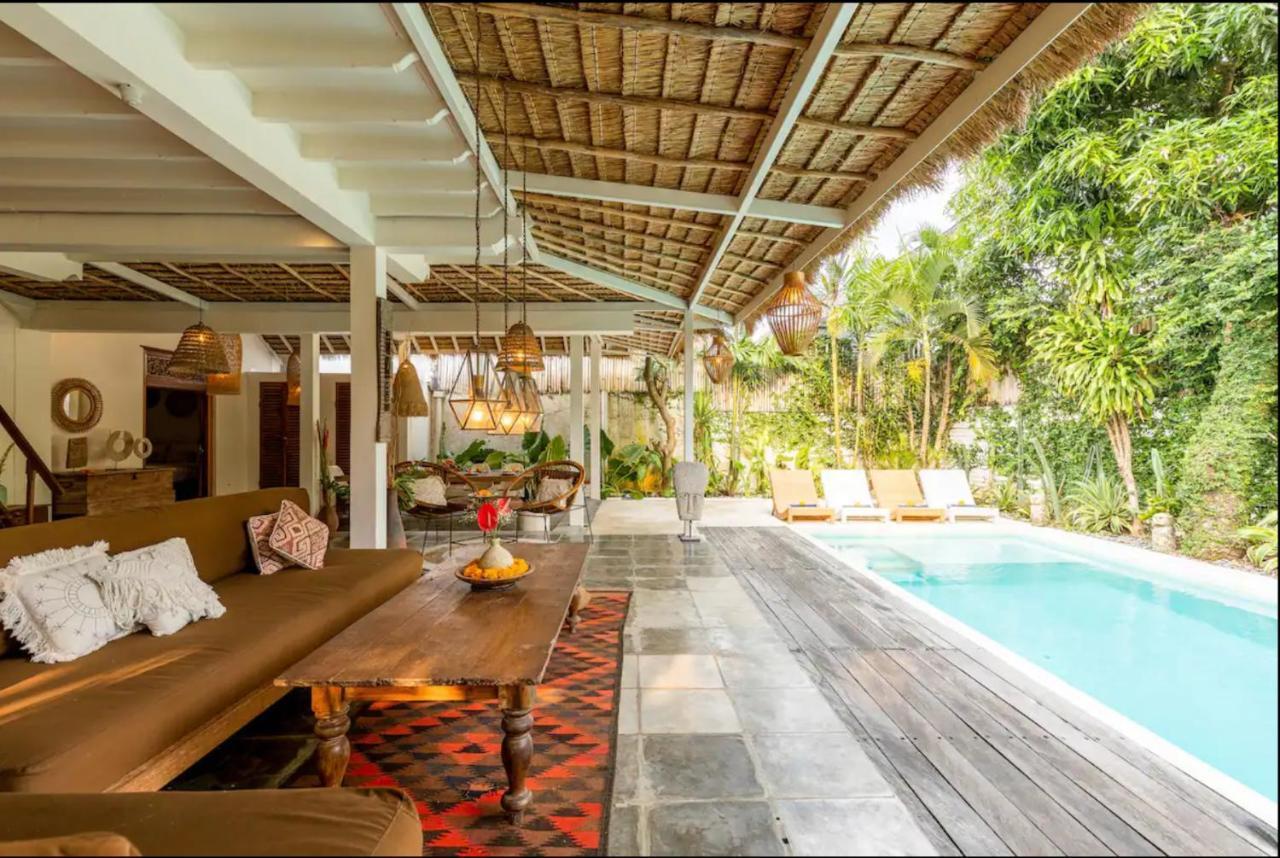 Oma Villa Seminyak Esterno foto