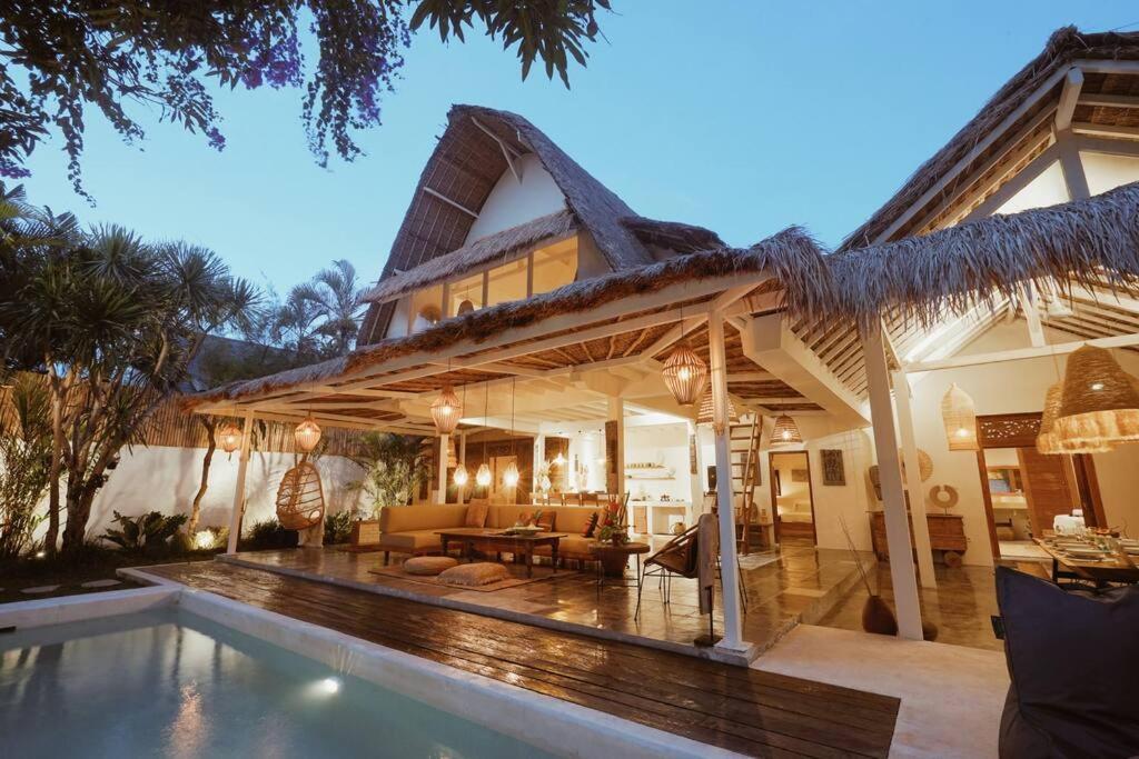 Oma Villa Seminyak Esterno foto